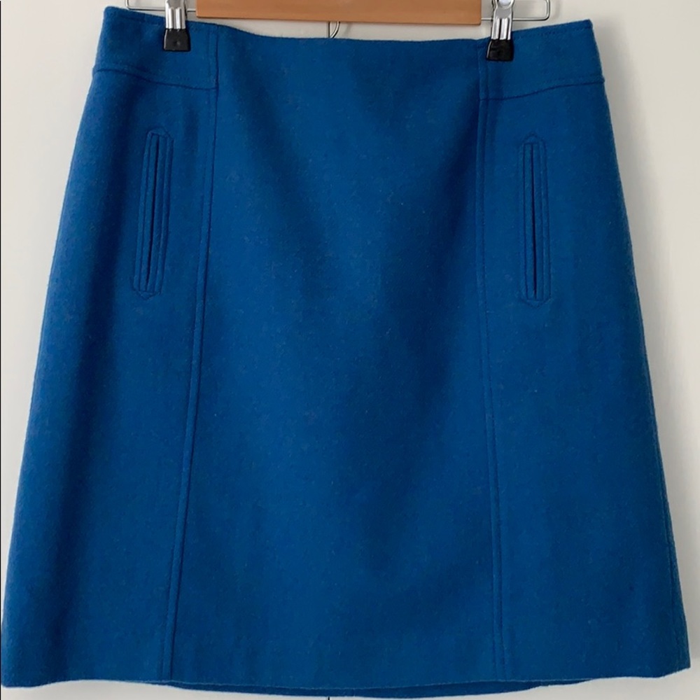 Blue Talbots wool skirt sz 10, lined & has pockets
